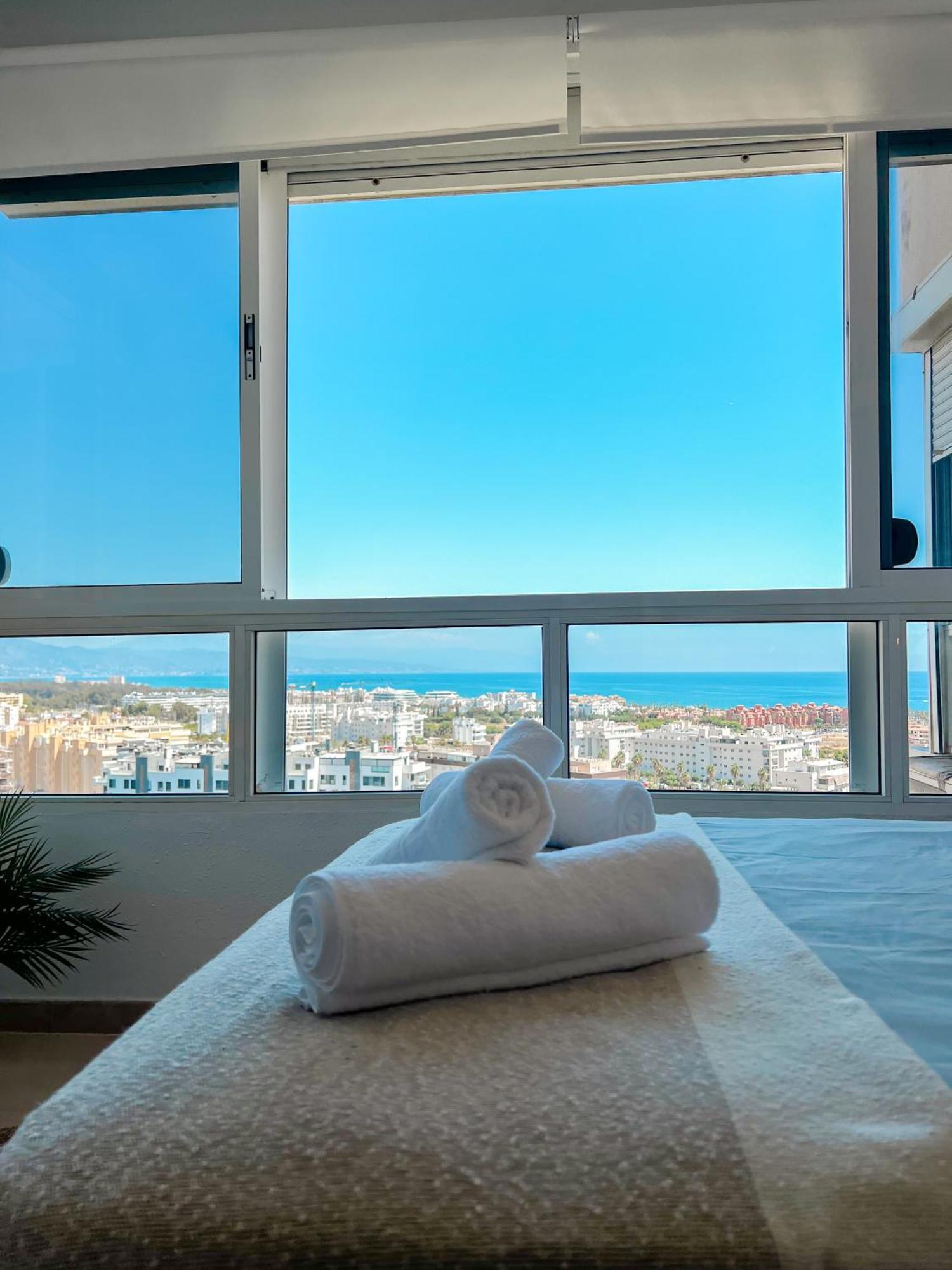 Ferienwohnung Cozy Flat With Sea Views La Torre Torremolinos Exterior foto